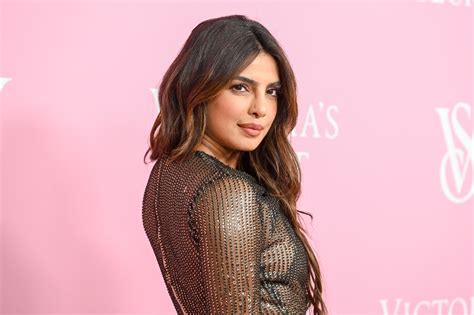 nude priyanka|Priyanka Chopra Jonas gave the naked dress an angelic twist at。